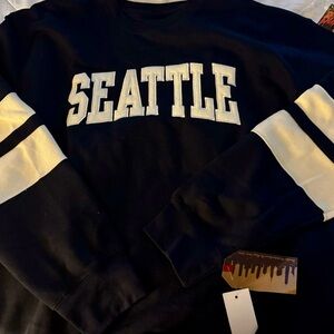 Seattle Crew Nexk Sweater